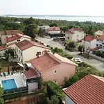 Flora Relax House, Free Parking 빌라 페로이