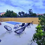 Flora Relax House, Free Parking 빌라 페로이