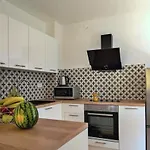 Flora Relax House, Free Parking *