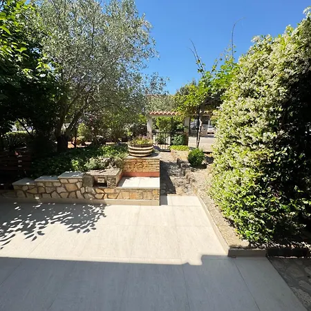 Villa Flora Relax House, Free Parking