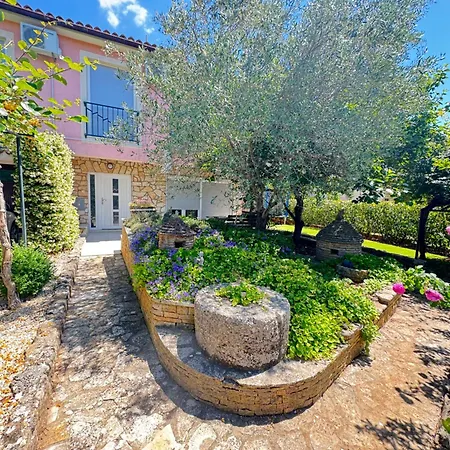 Flora Relax House, Free Parking Villa Peroj