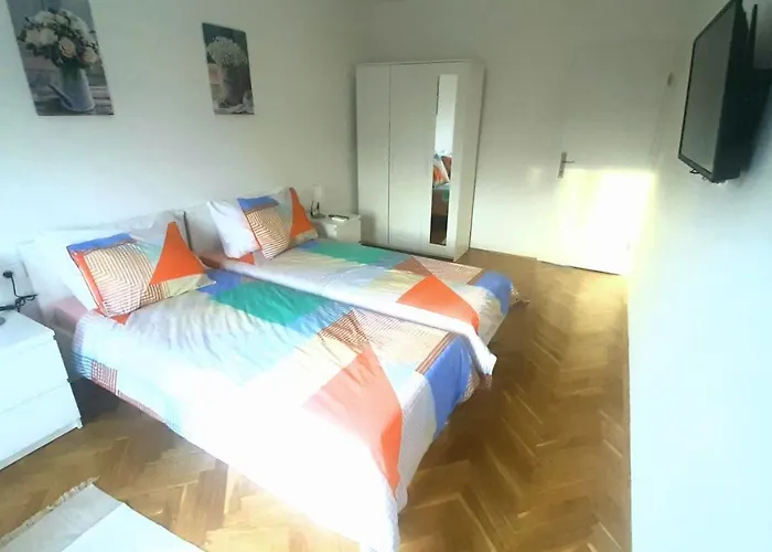 Flora Relax House, Free Parking