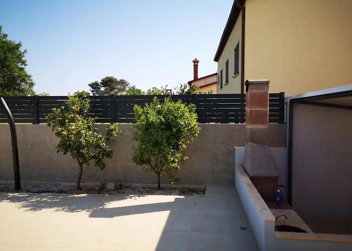 Flora Relax House, Free Parking Vila