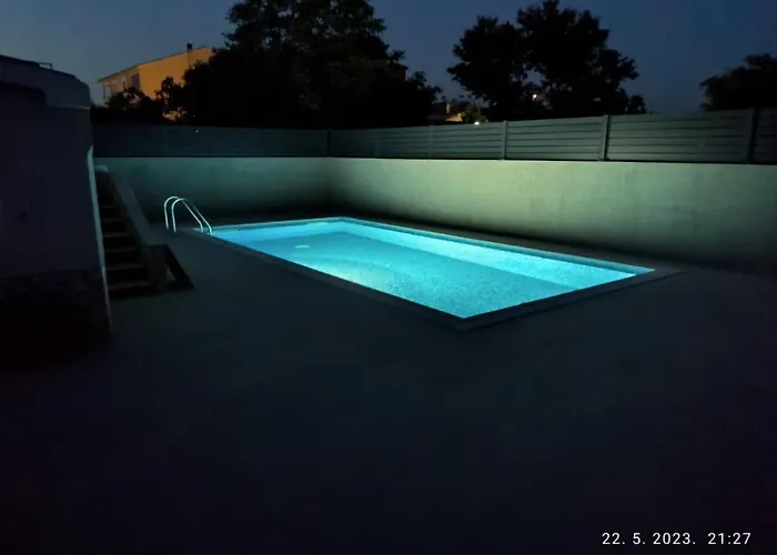 Flora Relax House, Free Parking Peroj