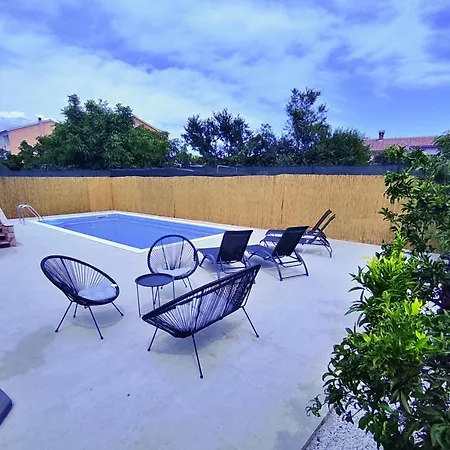 Flora Relax House, Free Parking Villa Peroj