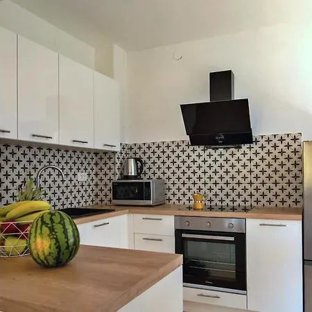 Flora Relax House, Free Parking *