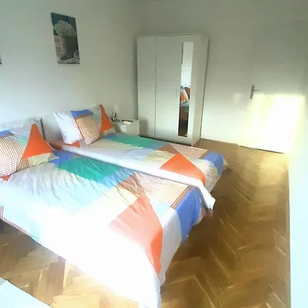 Flora Relax House, Free Parking