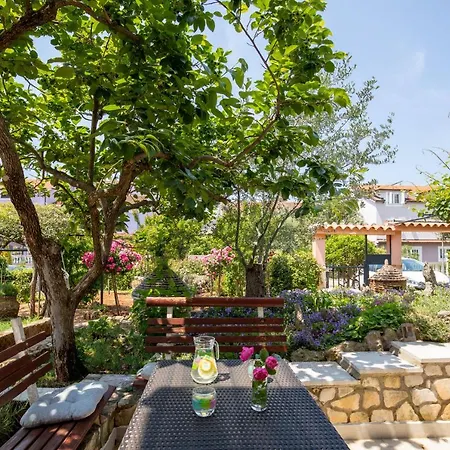 וילה Flora Relax House, Free Parking *