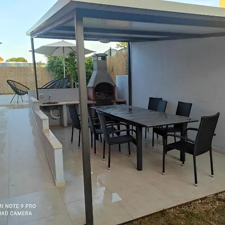 Villa Flora Relax House, Free Parking